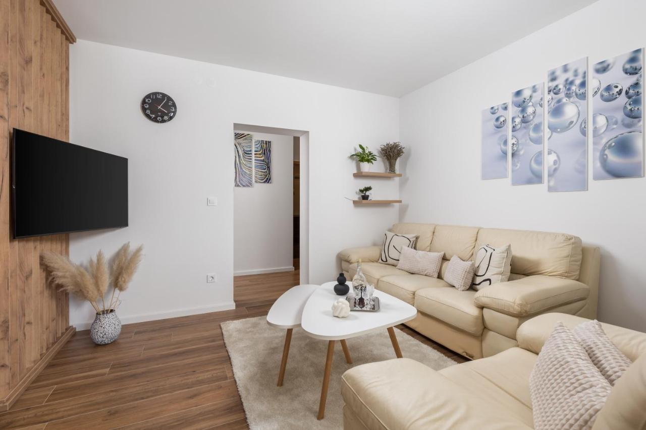 קסטב Apartment Flowers מראה חיצוני תמונה