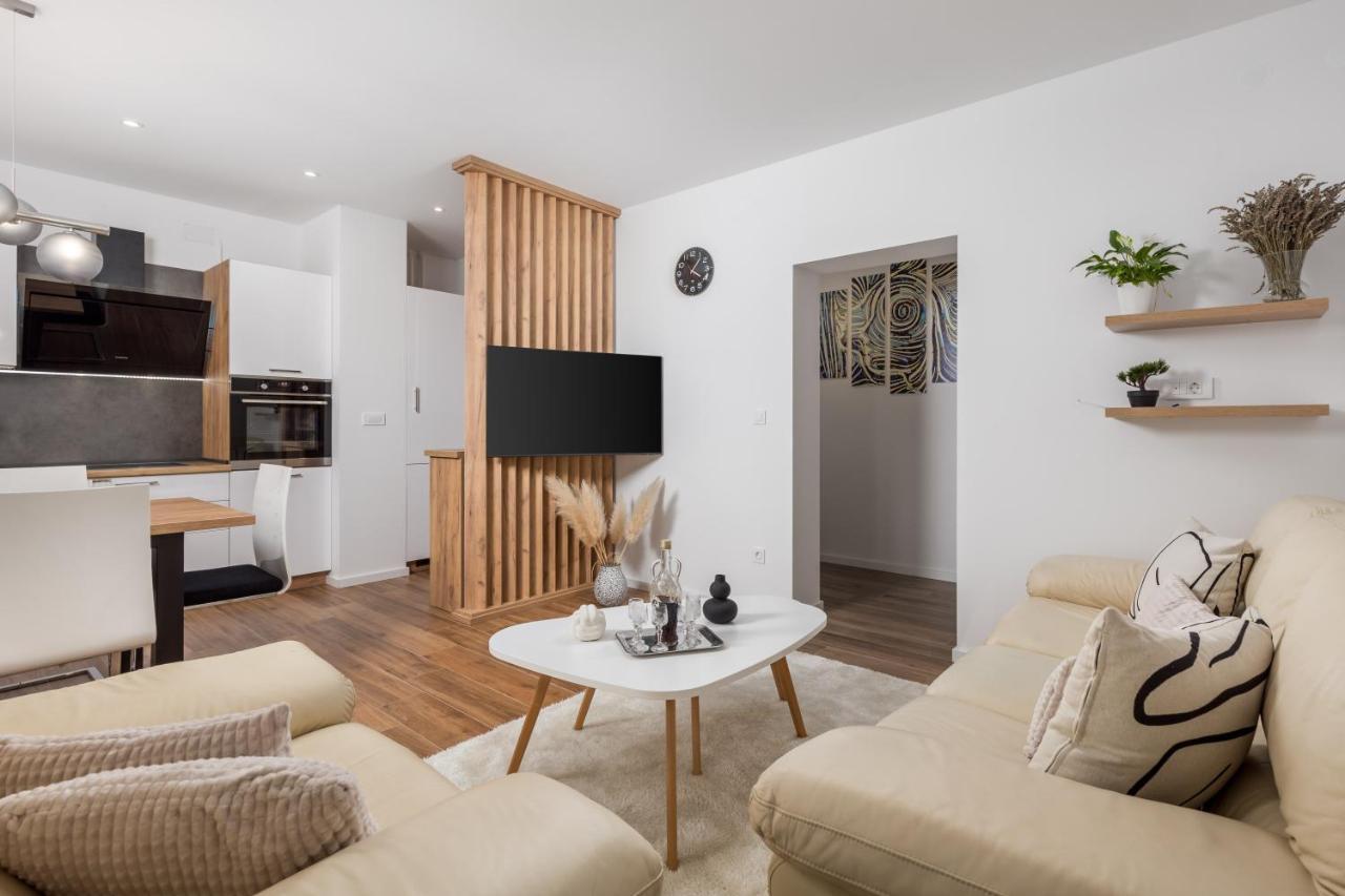 קסטב Apartment Flowers מראה חיצוני תמונה